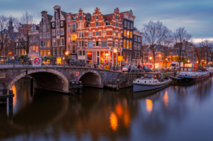 Digitalisering van vastgoedbeheer bij gemeente Amsterdam: een toekomstbestendige oplossing